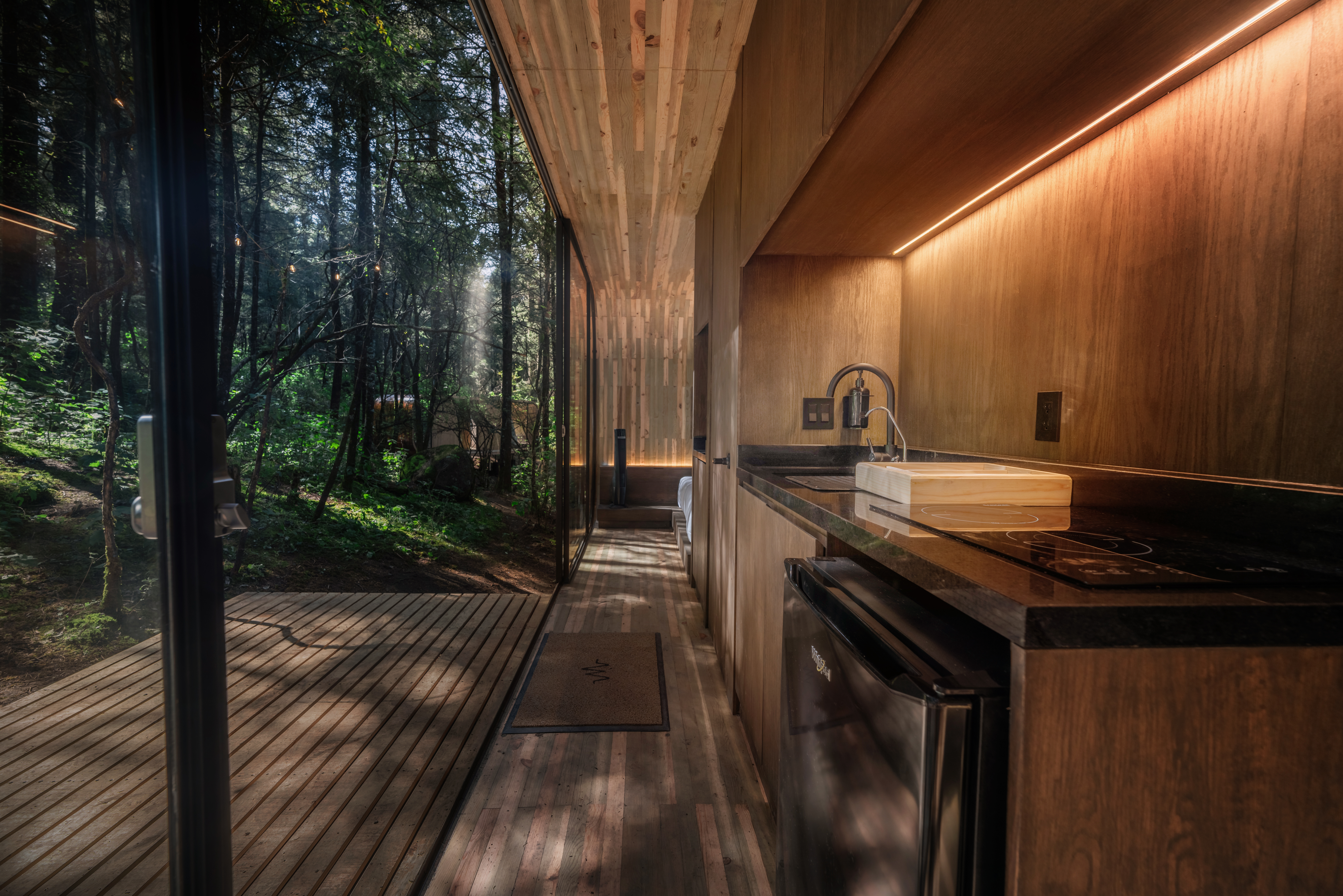 <span class='videoSpace'>VILLA ALPINA</span> </br> ESTADO DE M√âXICO_5 C-FRAMES_10 O-FRAMES READY FOR COZY STAYS IN THE MOUNTAINS_ 1