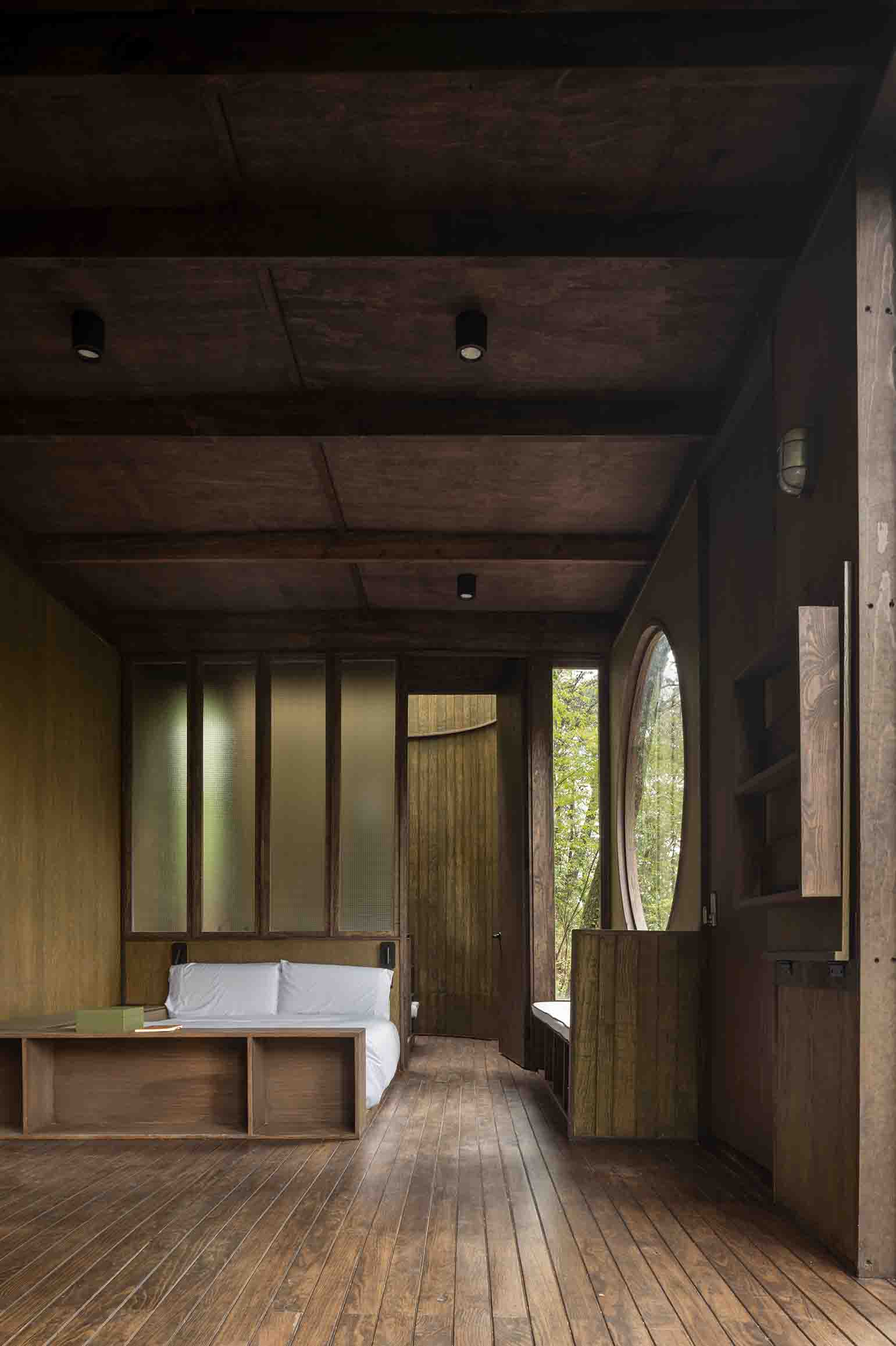 <span class='videoSpace'>WANDER MINERAL</span> </br> HIDALGO_5 A-FRAMES_10 O-FRAMES_IN THE DENSE FOREST_AD REVELATION OF THE YEAR_ 4