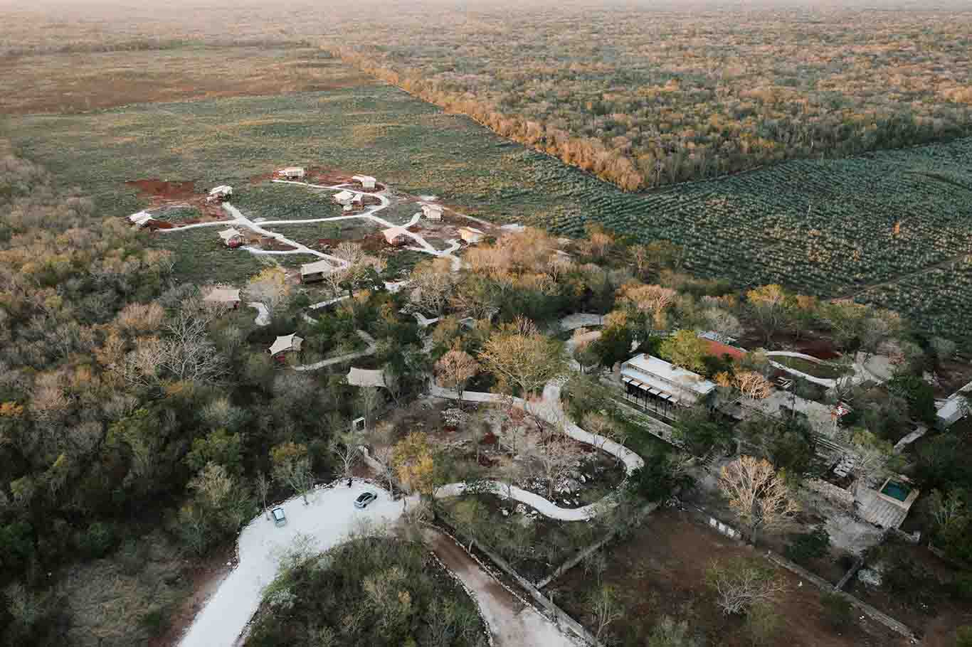 <span class='videoSpace'>VIATURA XTOJIL</span> </br> M√âRIDA_15 CANVAS UNITS AND RESTORED PUBLIC SPACES_WINNER OF AD'S RESTORATION PROJECT_ 8
